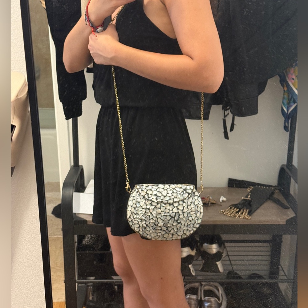 Elegant Mosaic Pattern Shoulder Bag
